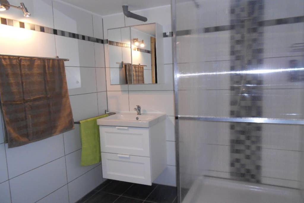Zimmer In Direkter Naehe Zu Basel Grenzach-Wyhlen Bagian luar foto